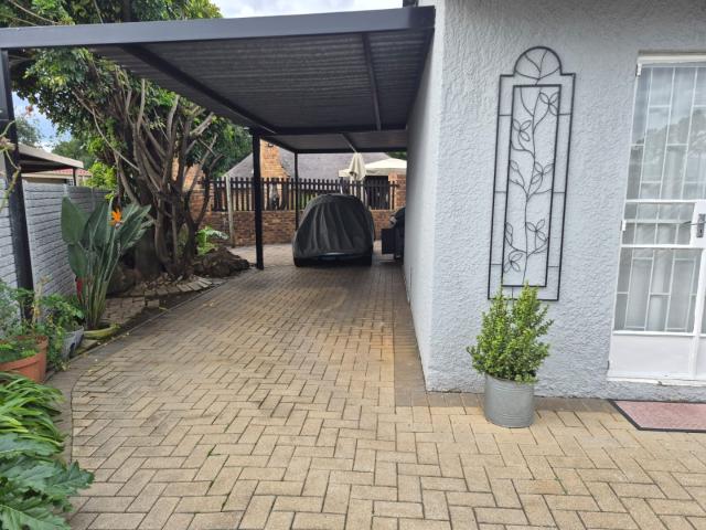 Townhouse for rent in Ekurhuleni, Gauteng
