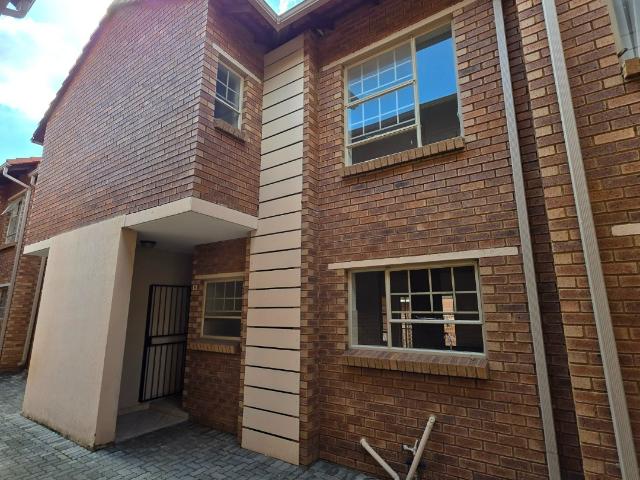 Townhouse for rent in Kungwini, Gauteng