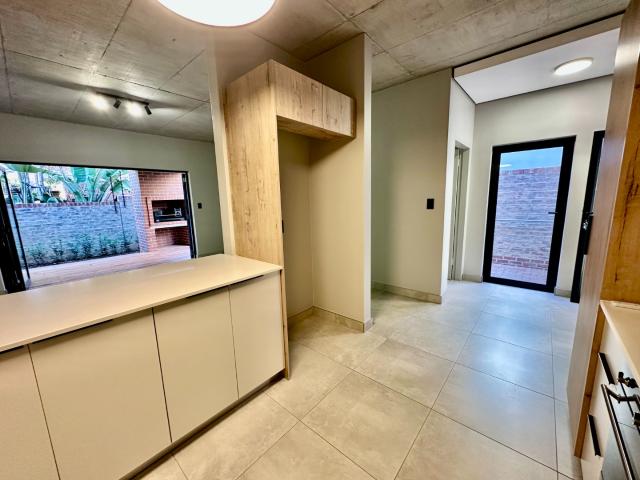 Townhouse for rent in Waterkloof, Gauteng