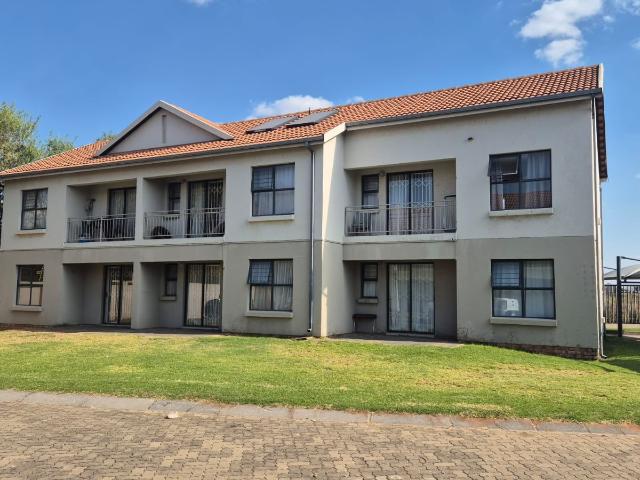Townhouse for rent in Ekurhuleni, Gauteng