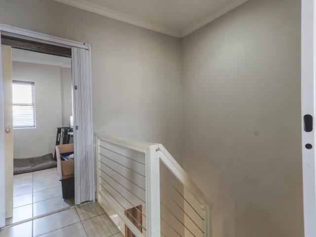 Townhouse for rent in Waterkloof, Gauteng