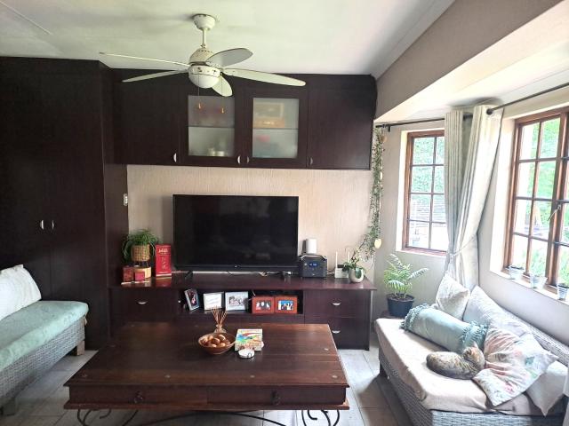 Townhouse for rent in Nooitgedacht, Gauteng