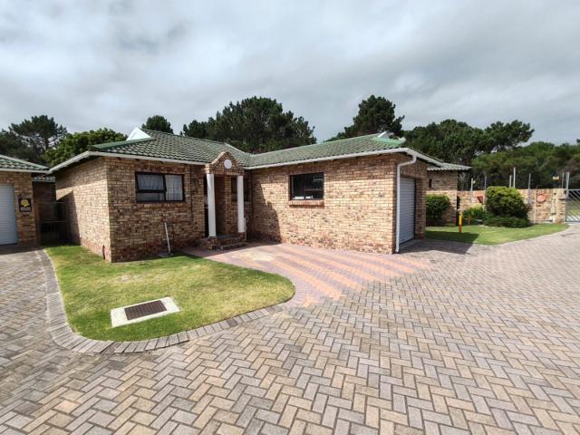 Townhouse for rent in Port Elizabeth, Eastern Cape