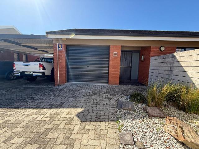 Townhouse for rent in Port Elizabeth, Eastern Cape