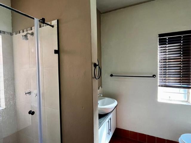 Townhouse for rent in Waterkloof, Gauteng