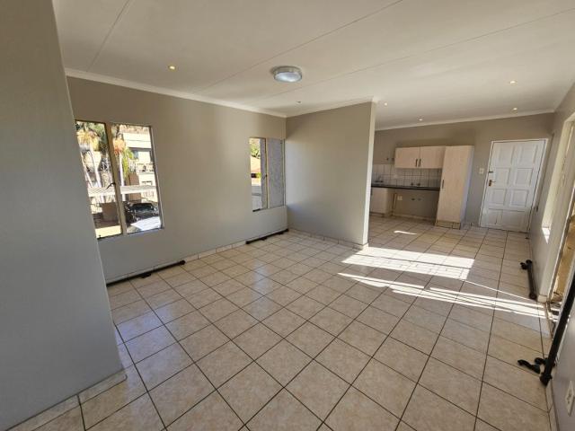Townhouse for rent in Waterkloof, Gauteng