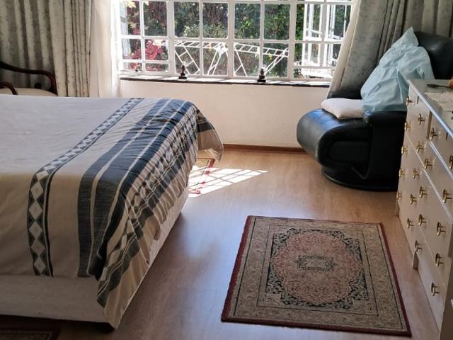 Townhouse for rent in Magaliessig, Randburg