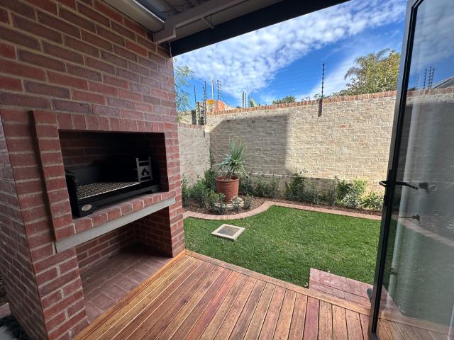 Townhouse for rent in Waterkloof, Gauteng