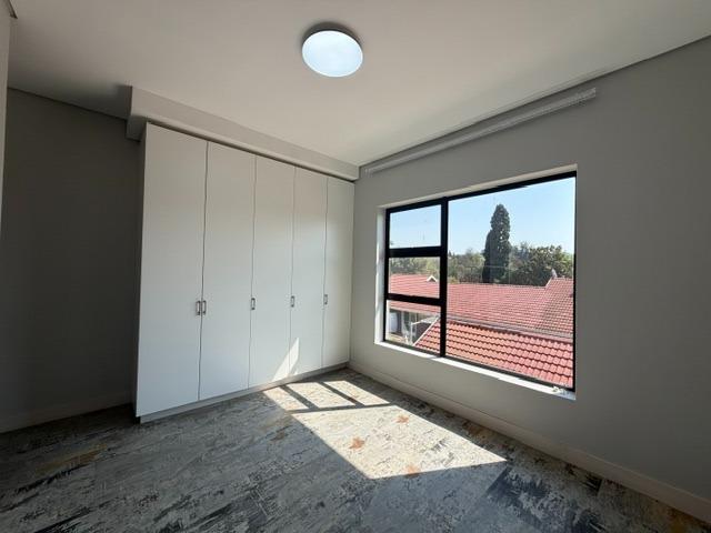 Townhouse for rent in Waterkloof, Gauteng