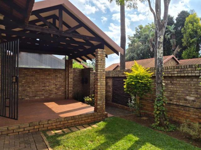 House for rent in Meyerspark, City of Tshwane Metropolitan Municipality