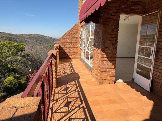 Townhouse for rent in Vosloorus, Gauteng