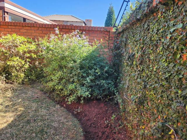 Townhouse for rent in Waterkloof, Gauteng