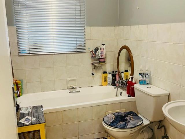 Townhouse for rent in Waterkloof, Gauteng