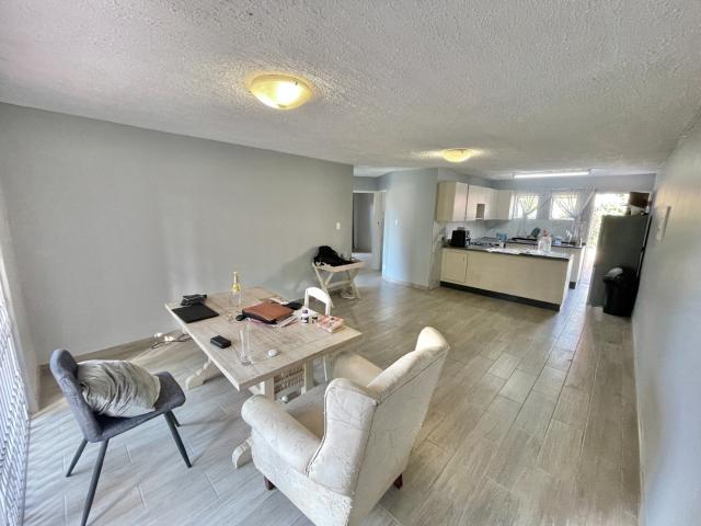 Townhouse for rent in Waterkloof, Gauteng