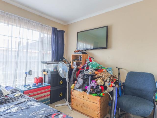 Townhouse for rent in Waterkloof, Gauteng