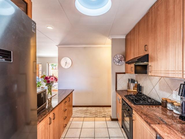 Townhouse for rent in Waterkloof, Gauteng