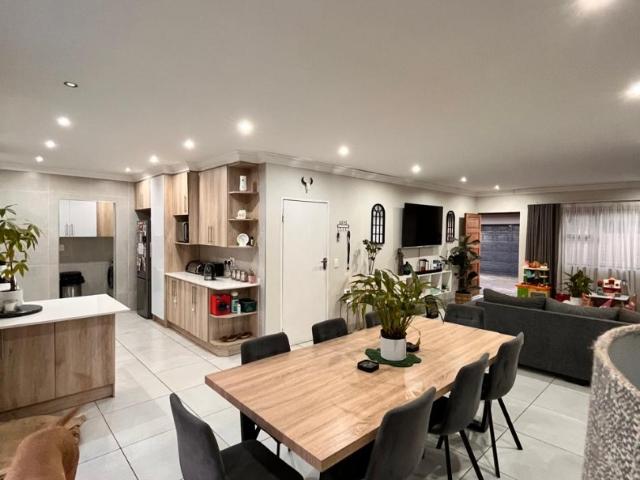 Townhouse for rent in Ekurhuleni, Gauteng