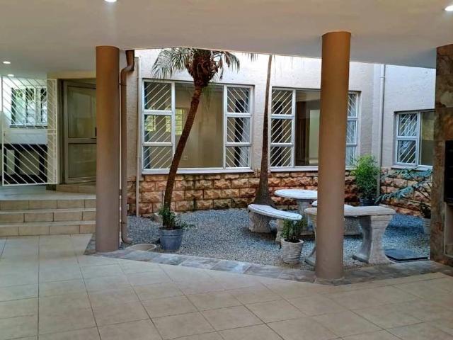 House for rent in Waterkloof, Gauteng