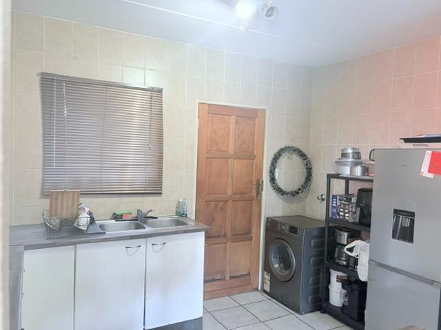 Townhouse for rent in Noordhang, Randburg