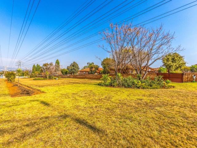 Townhouse for rent in North & Sandton, Randburg