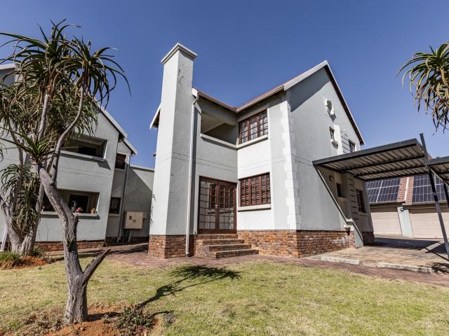 Townhouse for rent in Kungwini, Gauteng