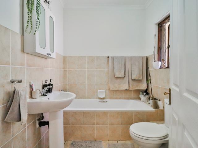 Townhouse for rent in Hillcrest, Kwazulu-natal