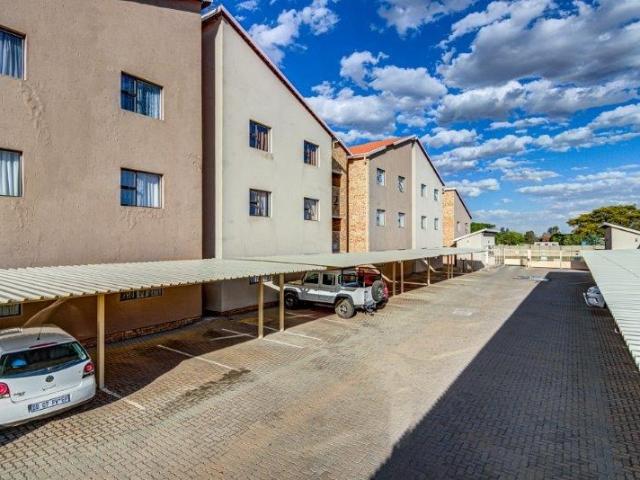 Townhouse for rent in Ekurhuleni, Gauteng