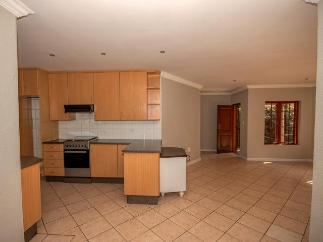 Townhouse for rent in Randhart, Ekurhuleni