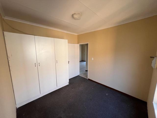 Townhouse for rent in Vosloorus, Gauteng