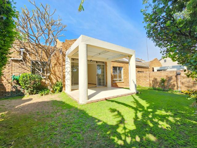 Townhouse for rent in Alexandra, Gauteng