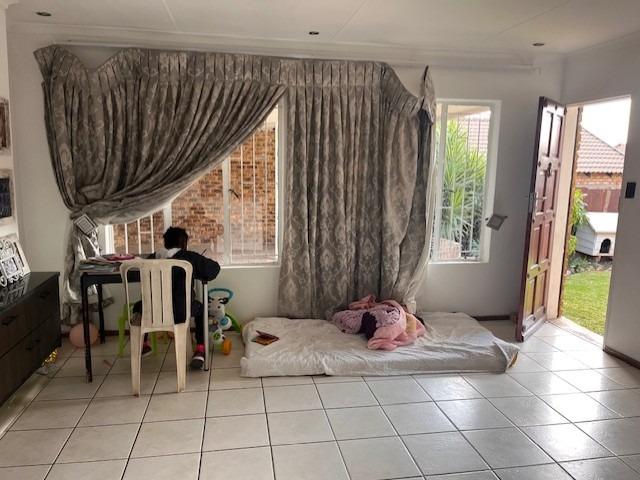 Townhouse for rent in Ekurhuleni, Gauteng