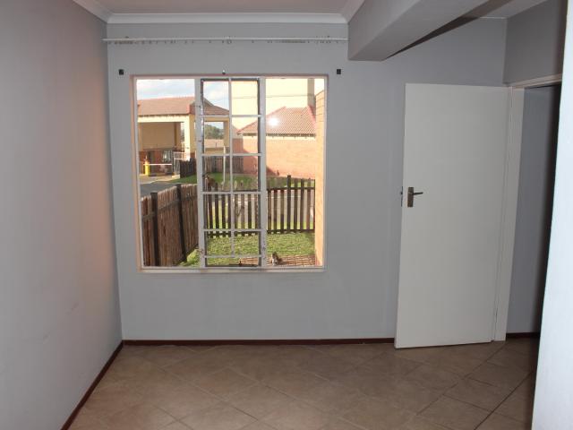 Townhouse for rent in Ekurhuleni, Gauteng