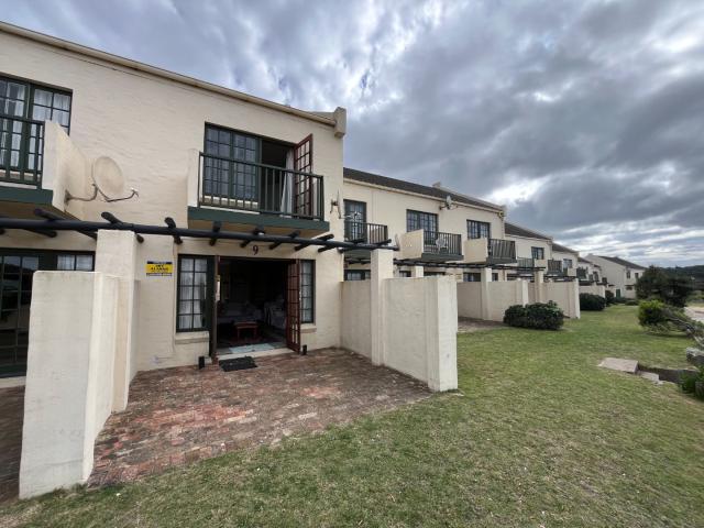 Townhouse for rent in Bushmans River Mouth, Eastern Cape