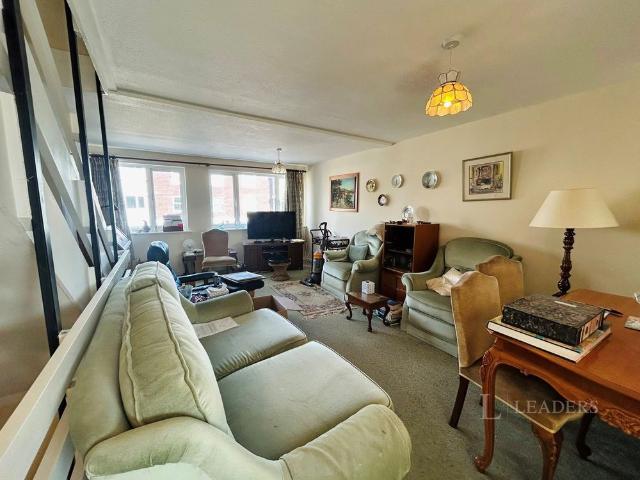 Townhouse for rent in Chichester, Littlecote