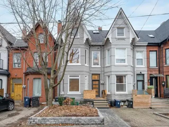 Townhouse for rent in Woburn, Ontario