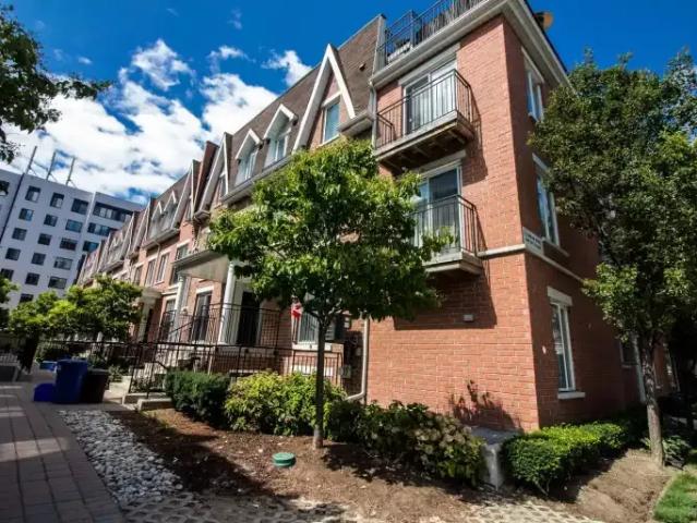 Townhouse for rent in Woburn, Ontario