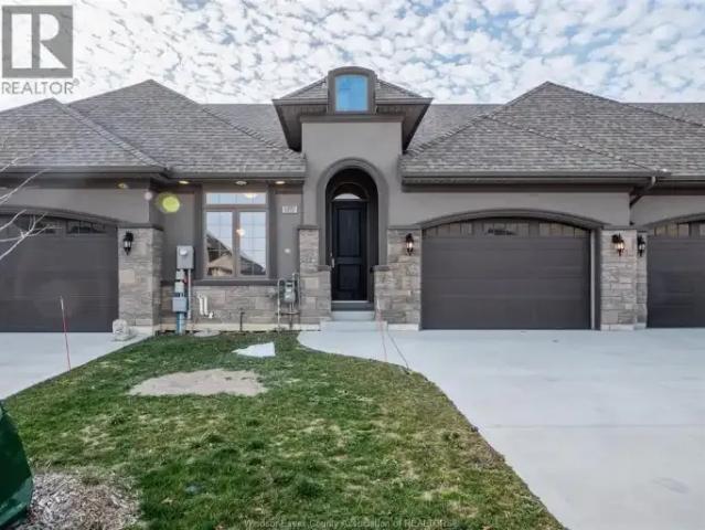 Townhouse for rent in Maidstone, Ontario