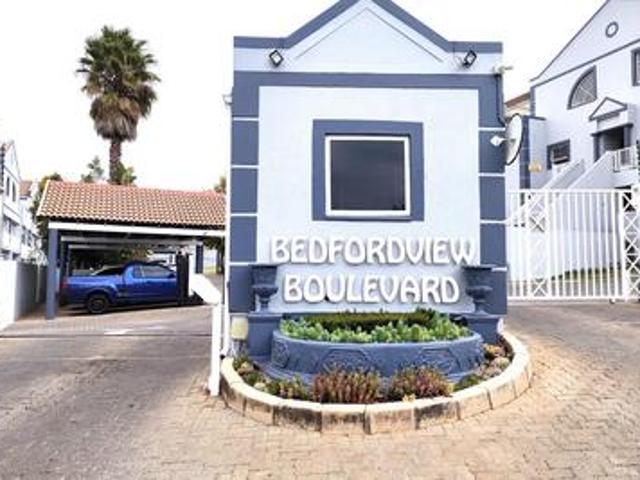 Townhouse for sale in Vosloorus, Gauteng