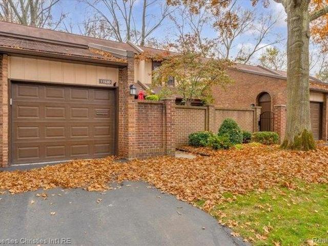 House for sale in Troy, Michigan