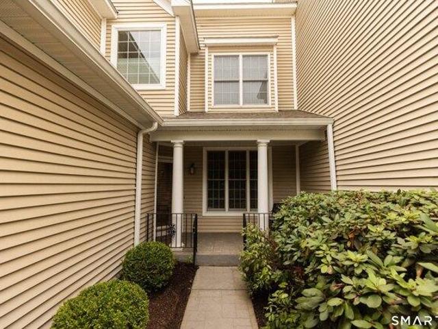 Condo for sale in Regency Meadows, Trumbull