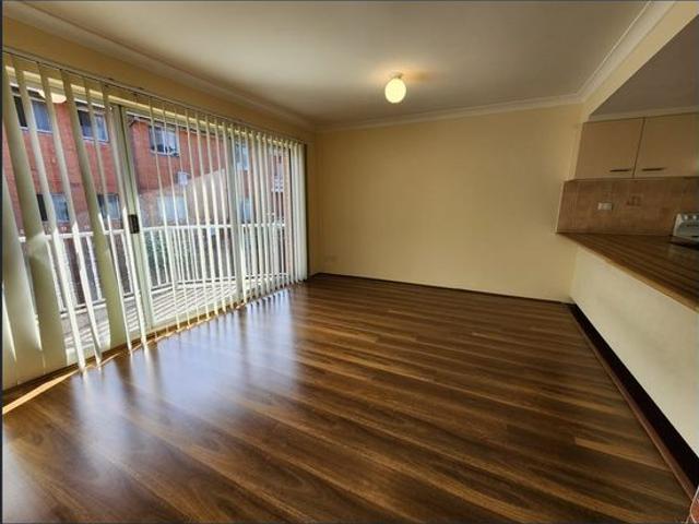 Townhouse for rent in Sydney, New South Wales