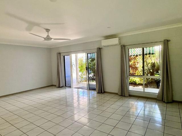 Apartment for rent in Mossman