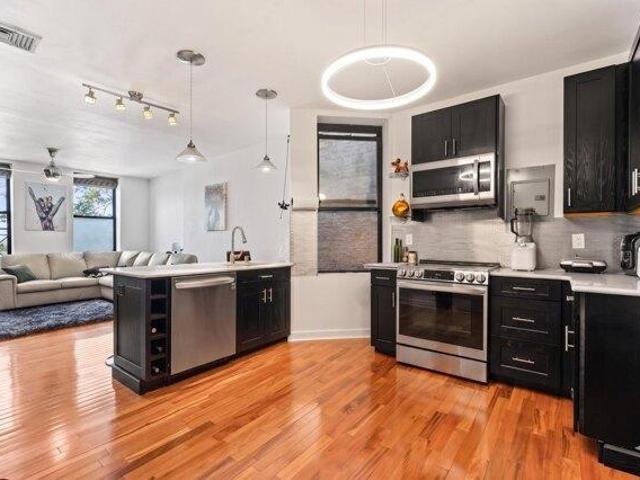 Condo for sale in Hudson, New Jersey
