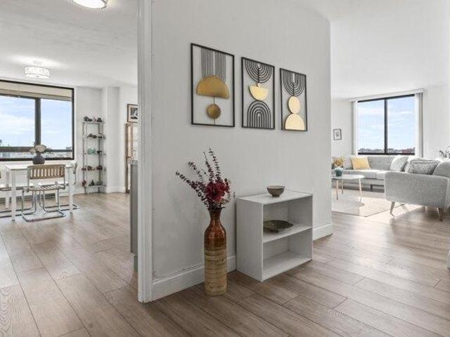 Condo for sale in Hudson, New Jersey