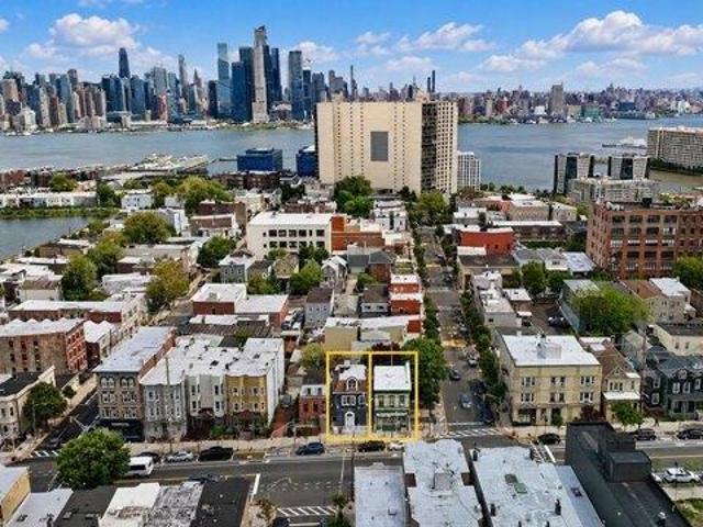 House for sale in Hudson, New Jersey