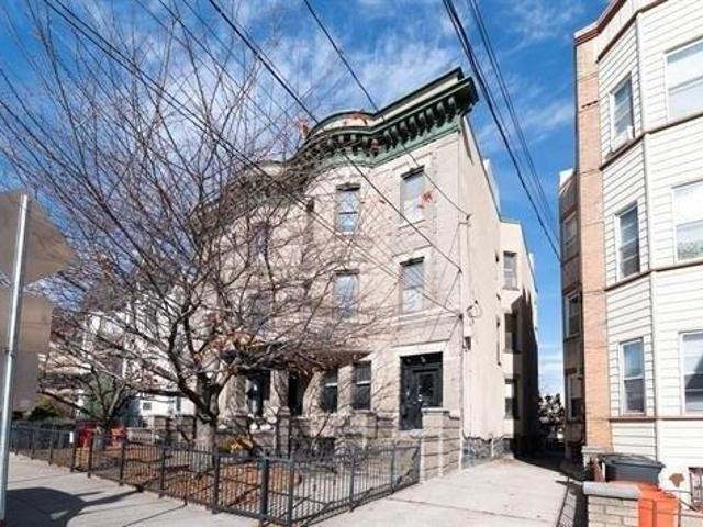 Condo for sale in Hudson, New Jersey