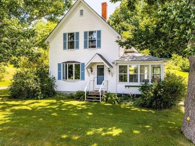 House for sale in Warren, Maine