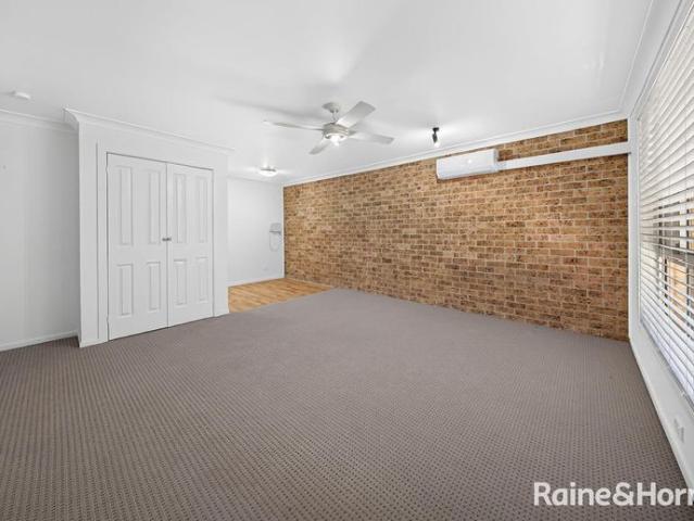 Townhouse for rent in Ambergate, New South Wales