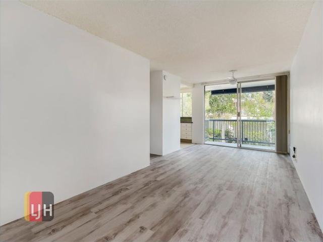 Apartment for rent in Toombul, Queensland