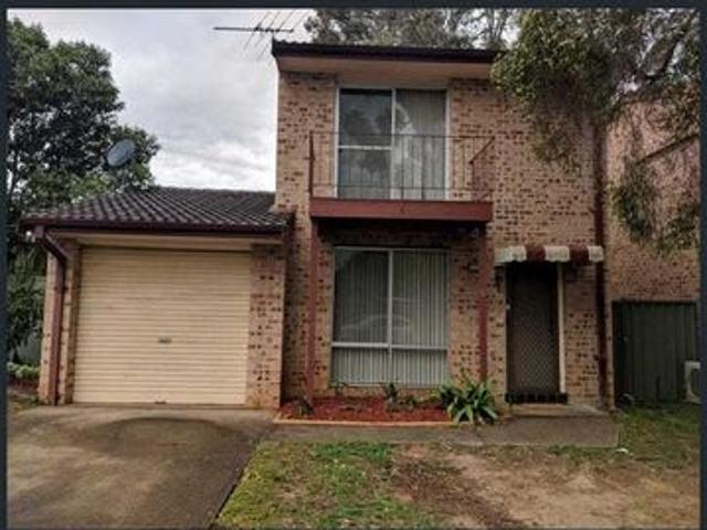 Townhouse for rent in Sydney, New South Wales